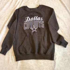 Official Dallas Cowboys crew neck sweatshirt size medium